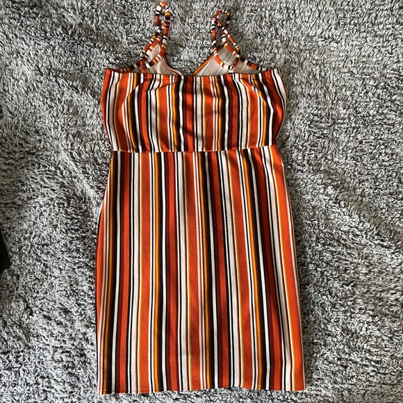 Vertical Striped Dress - Picture 5 of 5